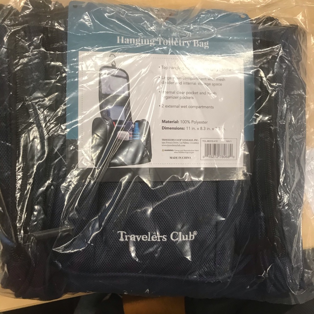 Travelers Club Luggage 11” Toiletry Bag